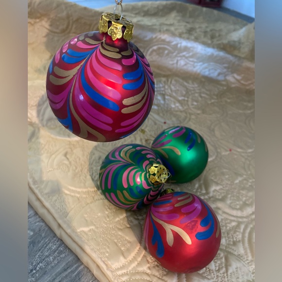 VTG 1994 House of Lloyd Fiesta 3" Ball Christmas Ornaments Set of 4 Hand Painted - Picture 5 of 6